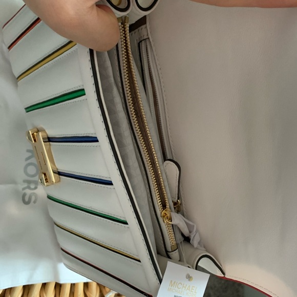 Michael Kors Purse - Picture 6 of 7